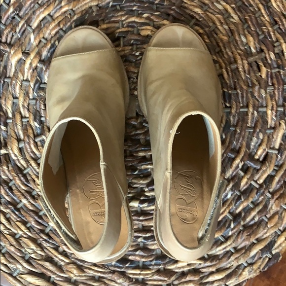 Shoes - Picture 3 of 5